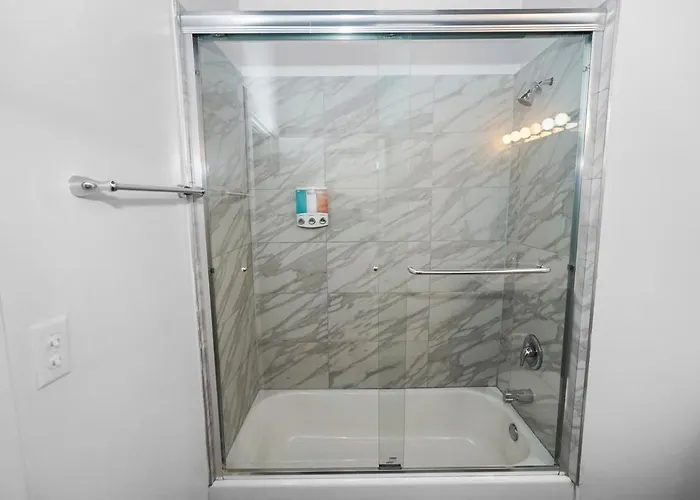 Business Ready 2br In South Loop With Skyline View, Optional Parking & Gym Access Close To Mccormick, Downtown & Cta * Chicago